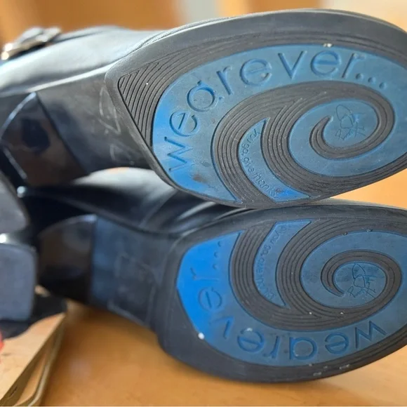 John Fluevog Black Leather Heels - Picture 7 of 9